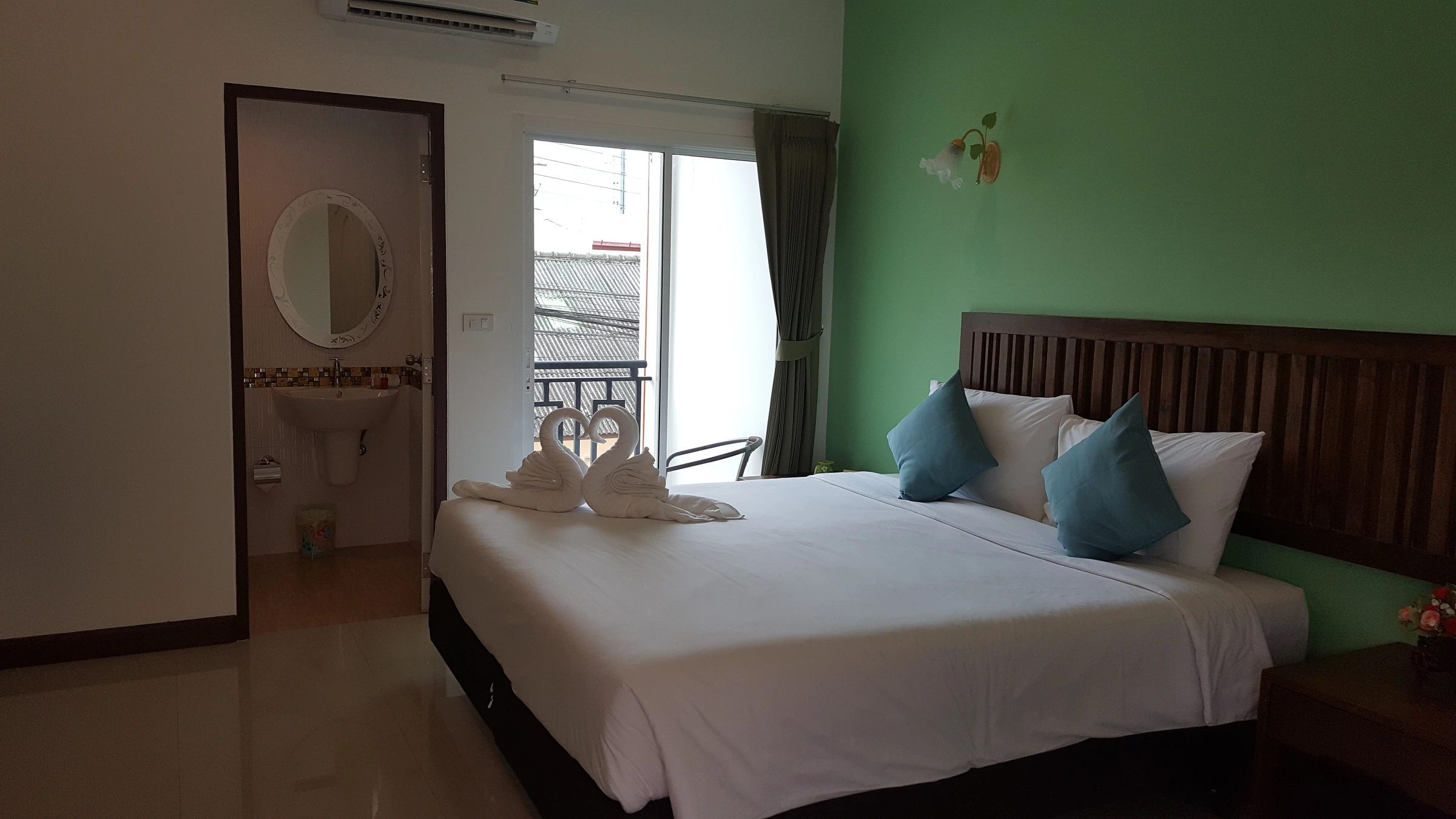 ห้องสำหรับสามท่าน